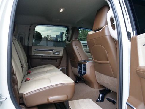 Used 2023 RAM 2500 Laramie AWD/4WD image 42