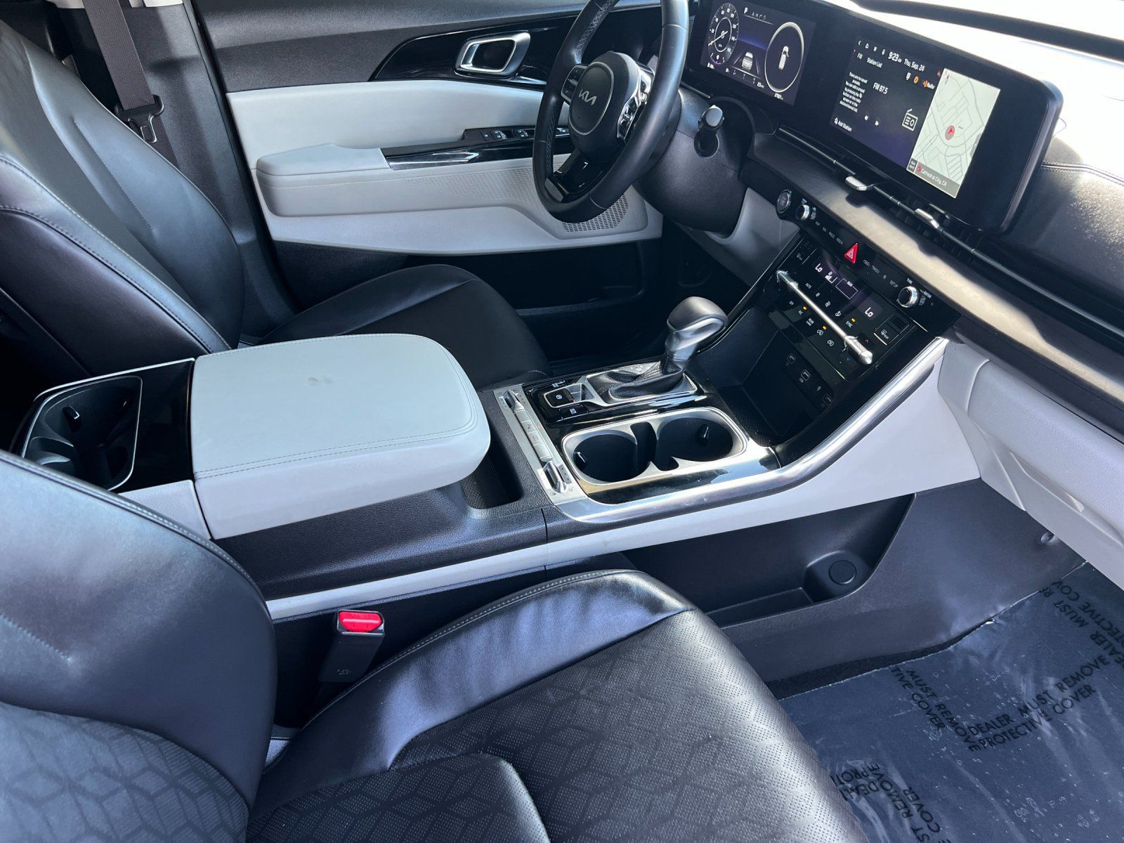 Certified 2024 Kia Carnival SX FWD image 17