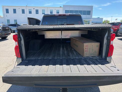 Used 2019 Chevrolet Silverado 1500 High Country w/ Technology Package AWD/4WD image 8