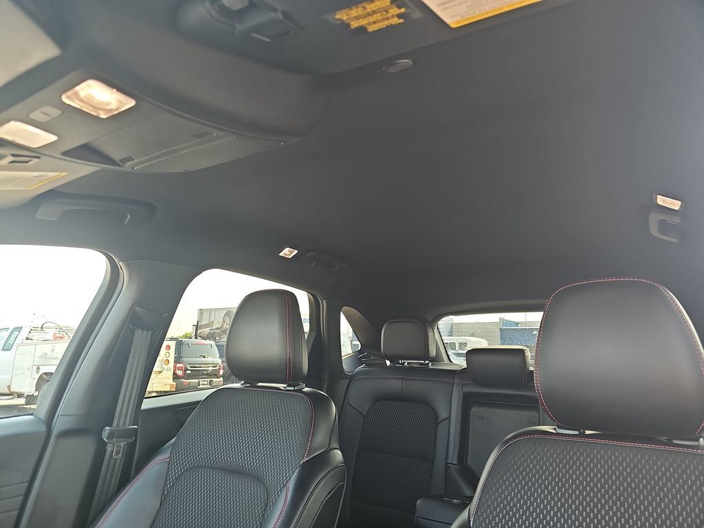 Used 2026 Ford Escape ST-Line AWD/4WD image 28
