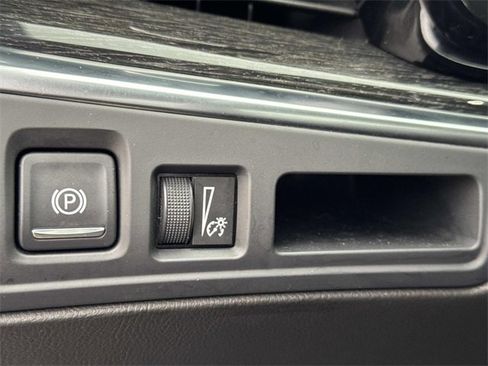 Certified 2022 Cadillac XT5 Premium Luxury image 27