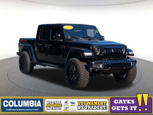 Used 2023 Jeep Gladiator Overland AWD/4WD image 1