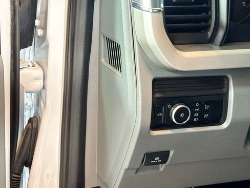Used 2024 Ford F350 XLT image 10