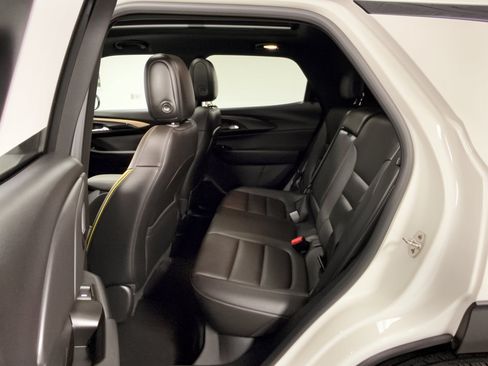 Used 2024 Chevrolet TrailBlazer ACTIV w/ Convenience Package AWD/4WD image 25