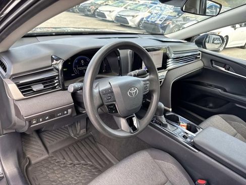 Certified 2025 Toyota Camry LE image 11