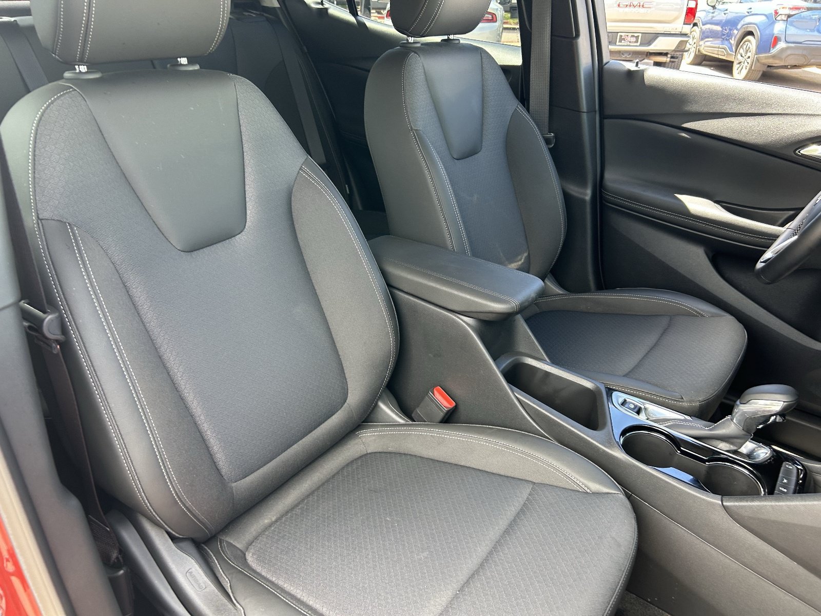 Certified 2024 Buick Encore GX Preferred FWD image 11