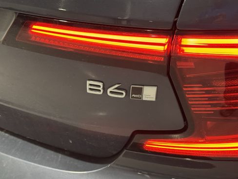 Used 2023 Volvo S90 B6 Ultimate w/ Protection Package Premier image 43