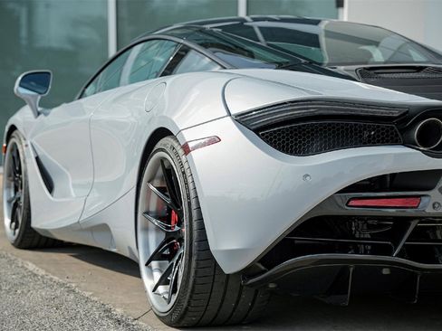 Used 2018 McLaren 720S image 10