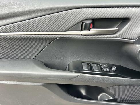 Used 2026 Toyota Camry SE w/ Convenience Package image 28