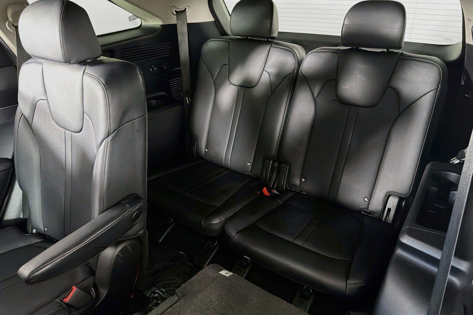 Used 2024 Kia Sorento EX FWD image 9