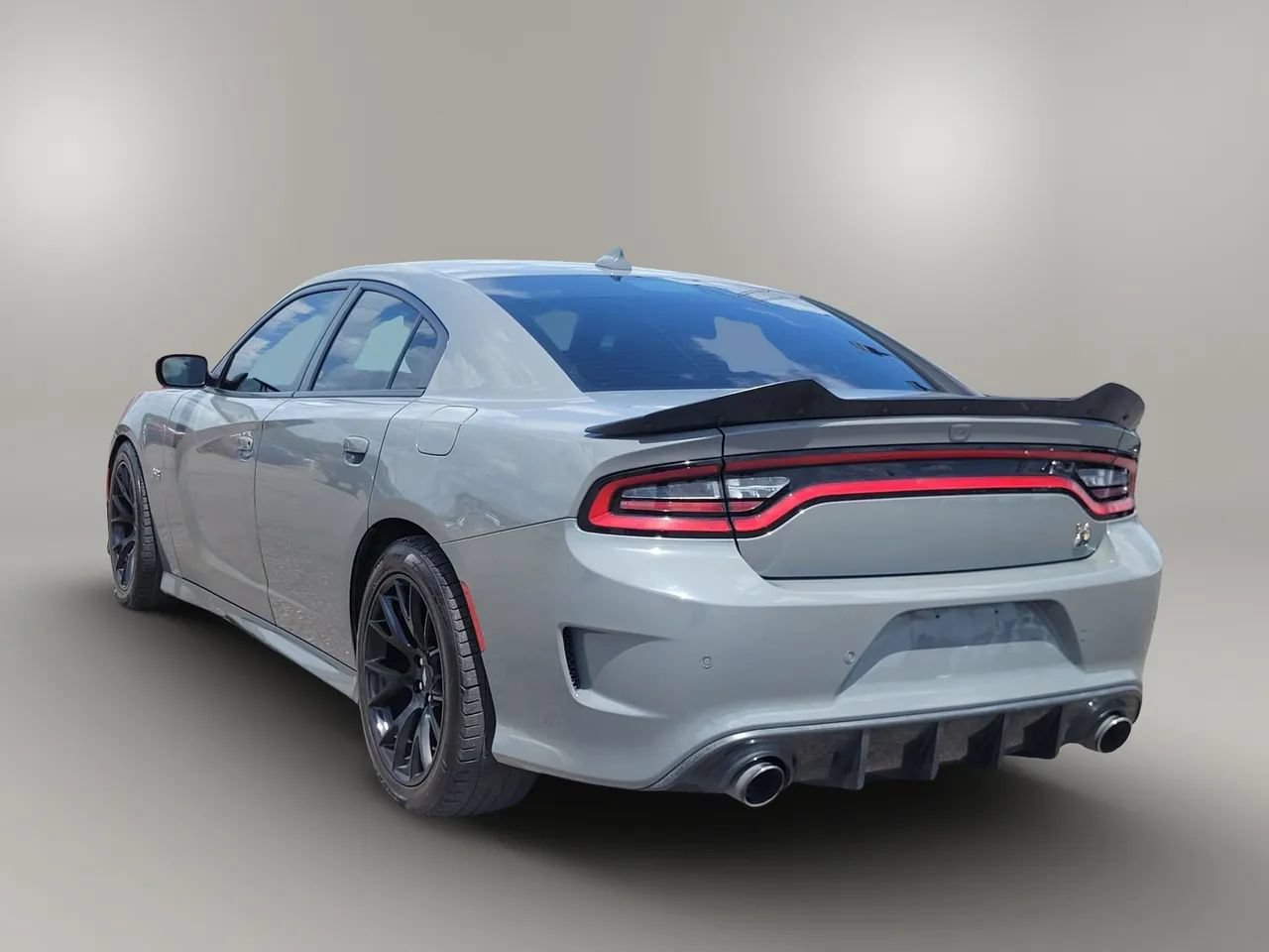 Used 2019 Dodge Charger Scat Pack w/ Dynamics Package RWD image 15
