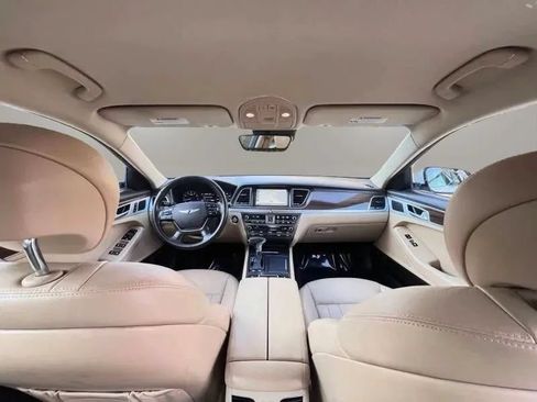 Used 2018 Genesis G80 3.8 RWD image 19
