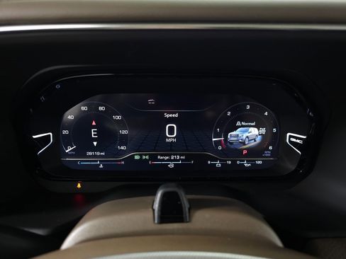 Used 2023 GMC Yukon Denali w/ Advanced Technology Package image 22