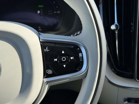 New 2026 Volvo XC60 T8 Ultra w/ Protection Package Premier image 9