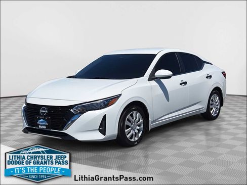 Used 2025 Nissan Sentra S FWD image 1