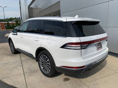 Certified 2024 Lincoln Aviator AWD w/ Premium Package image 3