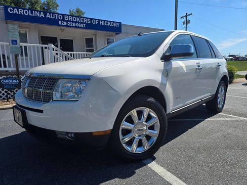 Used 2009 Lincoln MKX AWD image 2