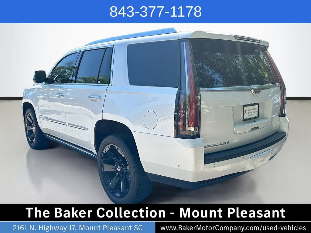 Used 2020 Cadillac Escalade Premium Luxury AWD/4WD image 7
