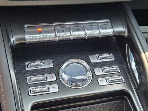 New 2025 Lincoln Nautilus Premier w/ Jet Appearance Package image 11