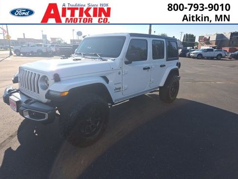 Used 2018 Jeep Wrangler Unlimited Sahara image 1