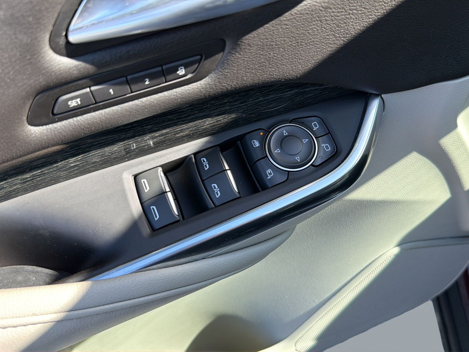 Used 2023 Cadillac XT4 Premium Luxury w/ Technology Package FWD image 30