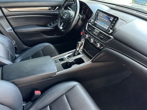 Used 2019 Honda Accord Sport image 17