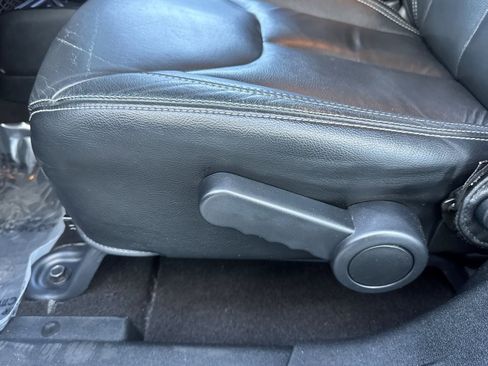 Used 2017 Jeep Wrangler Unlimited Rubicon image 13