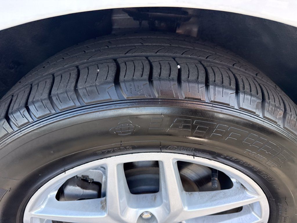 Used 2024 Ford Edge SEL AWD/4WD image 19