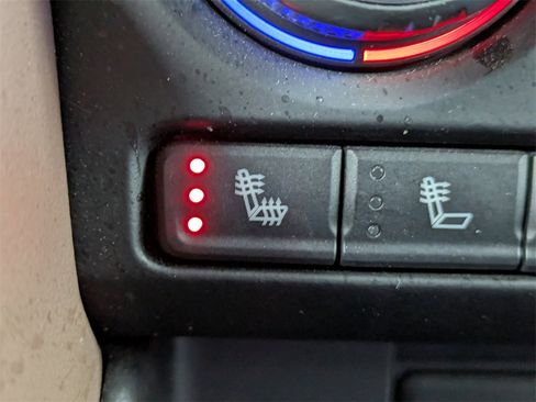 Used 2021 Chevrolet Tahoe High Country image 32