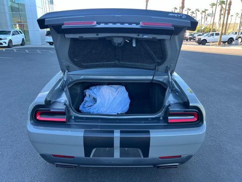 Used 2017 Dodge Challenger SRT Hellcat RWD image 14