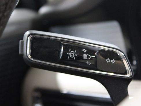 Used 2022 Lincoln Corsair AWD w/ Premium Package image 38