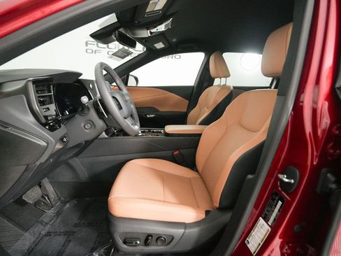 Certified 2025 Lexus RX 350 FWD w/ Accessory Package image 9