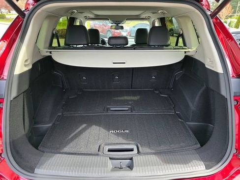New 2026 Nissan Rogue Platinum image 8