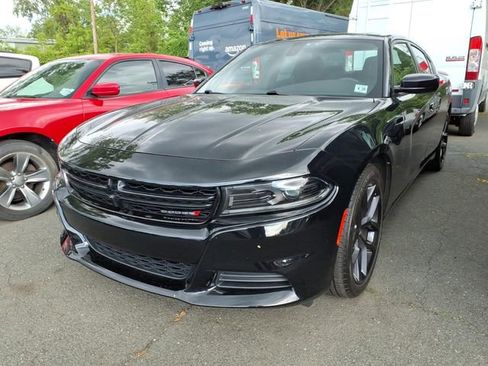 Used 2023 Dodge Charger SXT w/ Blacktop Package RWD image 5
