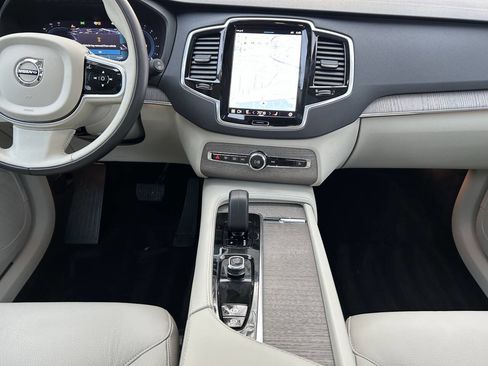 Used 2023 Volvo XC90 B6 Plus w/ Protection Package Premier image 9