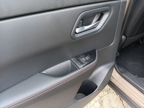 New 2026 Nissan Rogue SV image 30