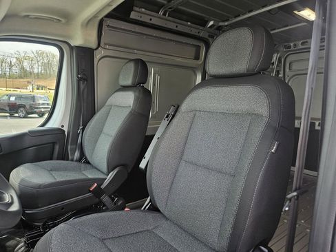 Used 2025 RAM ProMaster 1500 w/ Convenience Group image 13