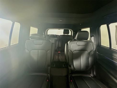 New 2025 Jeep Grand Cherokee L Overland w/ Luxury Tech Group IV image 10
