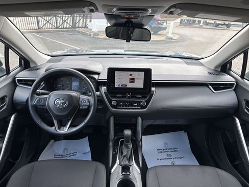 Certified 2025 Toyota Corolla Cross LE image 17