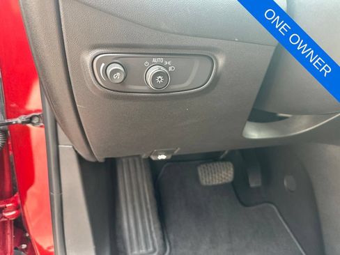 Used 2023 Chevrolet Equinox LT FWD image 11