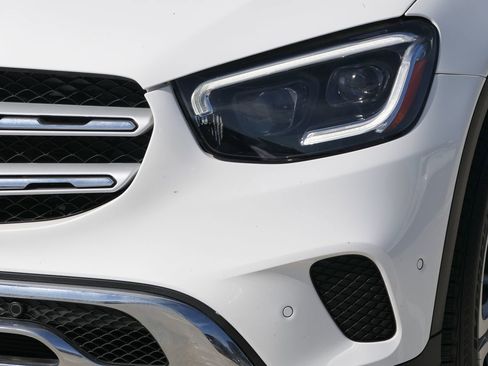 Used 2022 Mercedes-Benz GLC 300 4MATIC w/ Premium Package Lite image 9