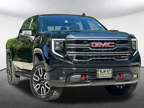 Used 2024 GMC Sierra 1500 AT4 w/ AT4 Premium Package AWD/4WD image 2