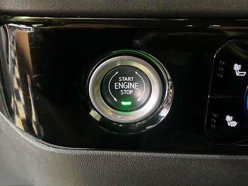 Used 2023 Chevrolet Silverado 1500 LT AWD/4WD image 24