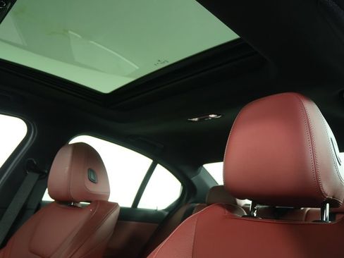 Used 2025 BMW 330i Sedan RWD image 11