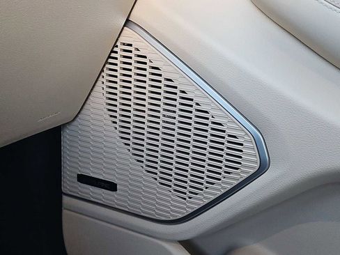 New 2025 Jeep Grand Cherokee Limited 4xe w/ Luxury Tech Group II image 27