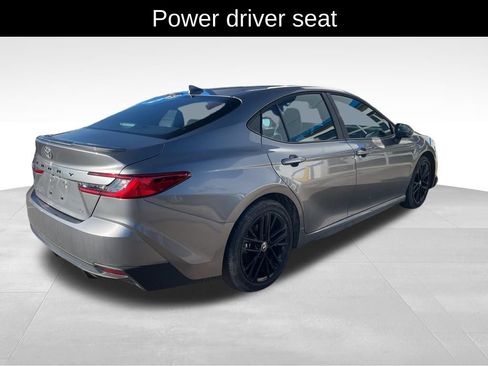 Used 2026 Toyota Camry SE w/ Convenience Package FWD image 9