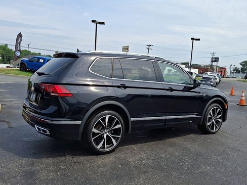 Certified 2024 Volkswagen Tiguan SEL R-Line AWD/4WD image 6