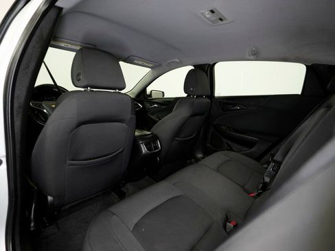 Used 2018 Chevrolet Malibu LT image 12