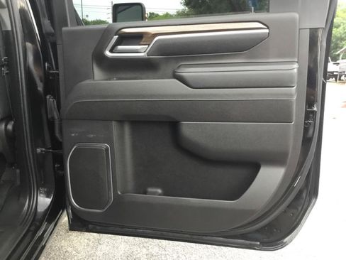 Used 2025 Chevrolet Silverado 2500 LT w/ Trail Boss Package AWD/4WD image 38