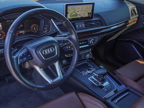 Used 2019 Audi Q5 2.0T Premium Plus w/ Premium Plus Package image 7
